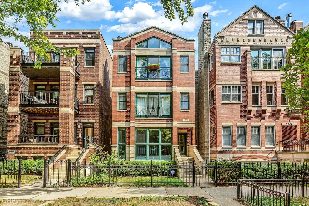 Unit for sale at 3243 N Seminary Avenue, Chicago, IL 60657