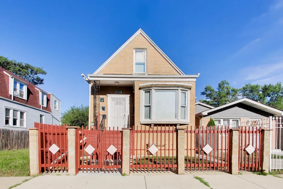 Unit for sale at 5953 S Wolcott Avenue, Chicago, IL 60636