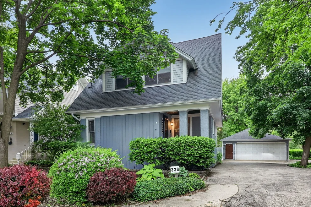Unit for sale at 330 N Main Street, Glen Ellyn, IL 60137