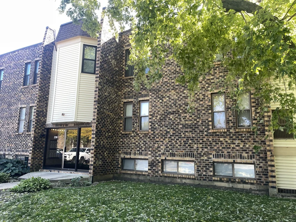 Unit for sale at 2218 Country Club Drive, Woodridge, IL 60517