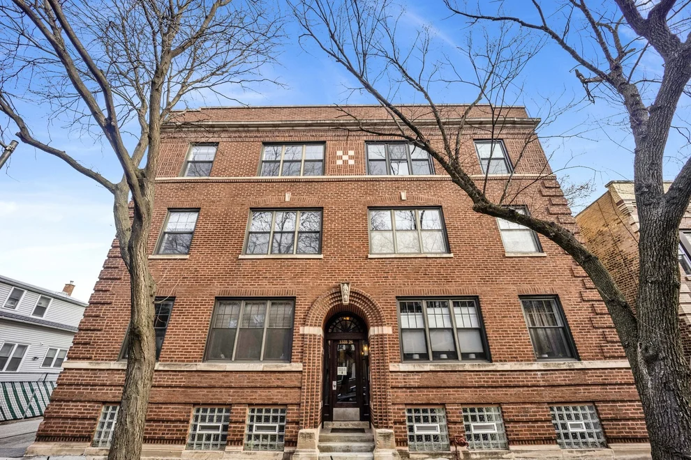 Unit for sale at 1528 W Ardmore Avenue, Chicago, IL 60660