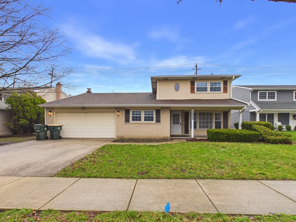 Unit for sale at 1415 S Evergreen Avenue, Arlington Heights, IL 60005