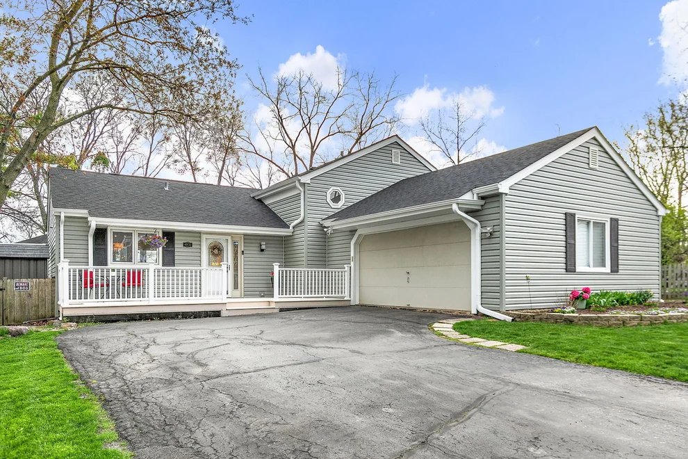 Unit for sale at 4931 CARRIAGE Drive, Gurnee, IL 60031
