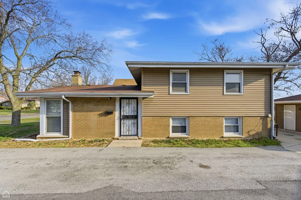 Unit for sale at 16743 Butterfield Drive, Country Club Hills, IL 60478