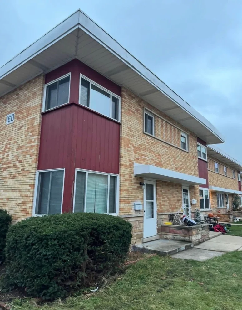 Unit for sale at 160 E Northwest Highway, Des Plaines, IL 60016