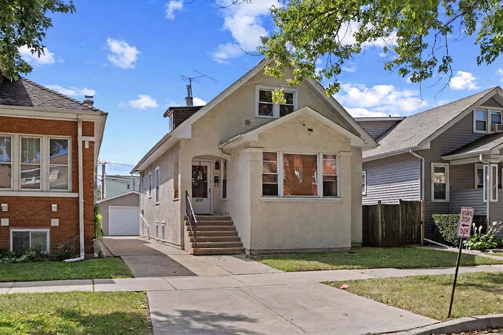 Unit for sale at 4865 W CORNELIA Avenue, Chicago, IL 60641