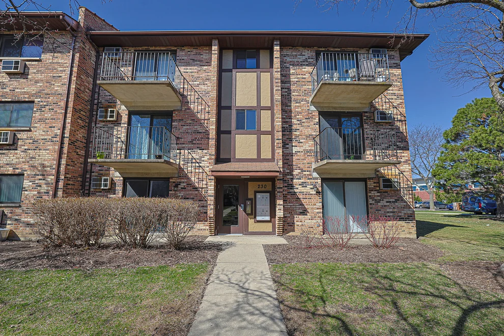 Unit for sale at 230 Klein Creek Court, Carol Stream, IL 60188