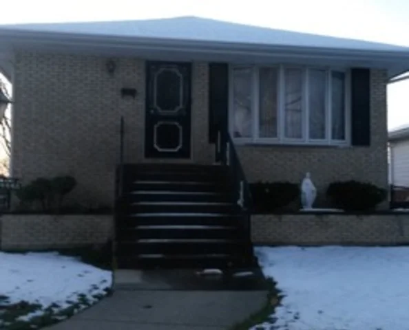 Unit for sale at 4448 Maple Avenue, Brookfield, IL 60513
