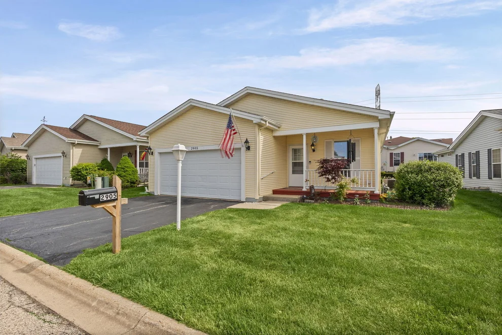 Unit for sale at 2905 Buckskin Lane, Grayslake, IL 60030