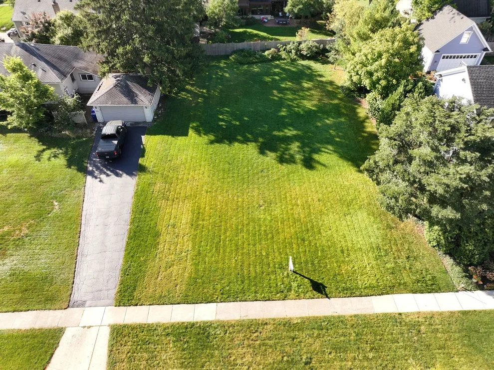 Unit for sale at 114 W Prairie Avenue, Wheaton, IL 60187