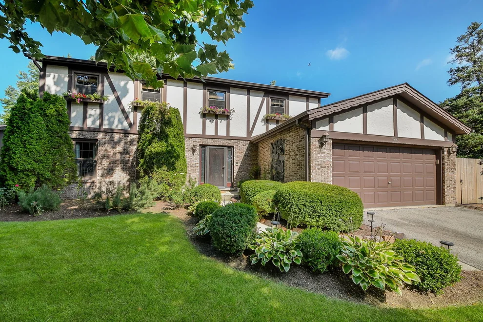 Unit for sale at 229 N Whispering Hills Drive, Naperville, IL 60540