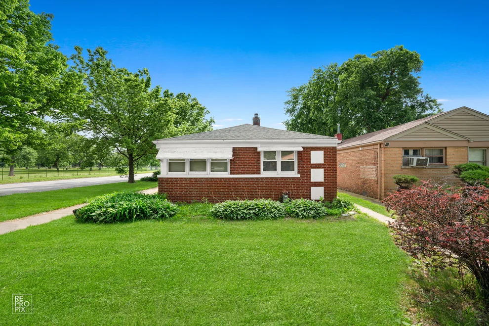 Unit for sale at 12701 S Morgan Street, Chicago, IL 60643