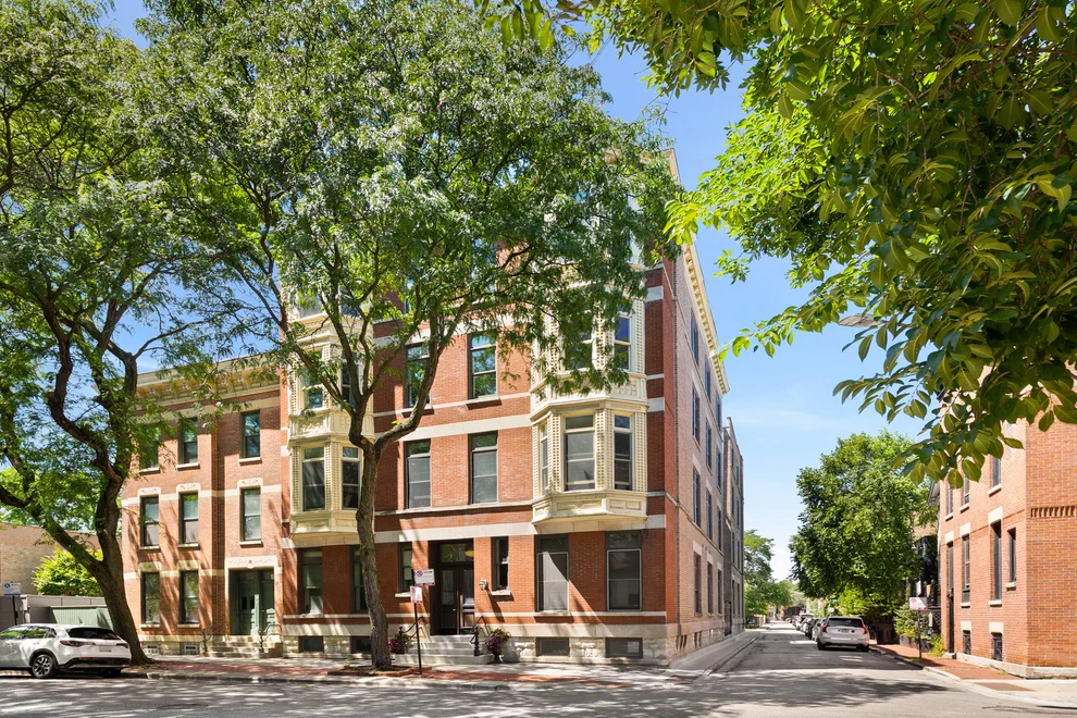 Unit for sale at 1742 N North Park Avenue, Chicago, IL 60614