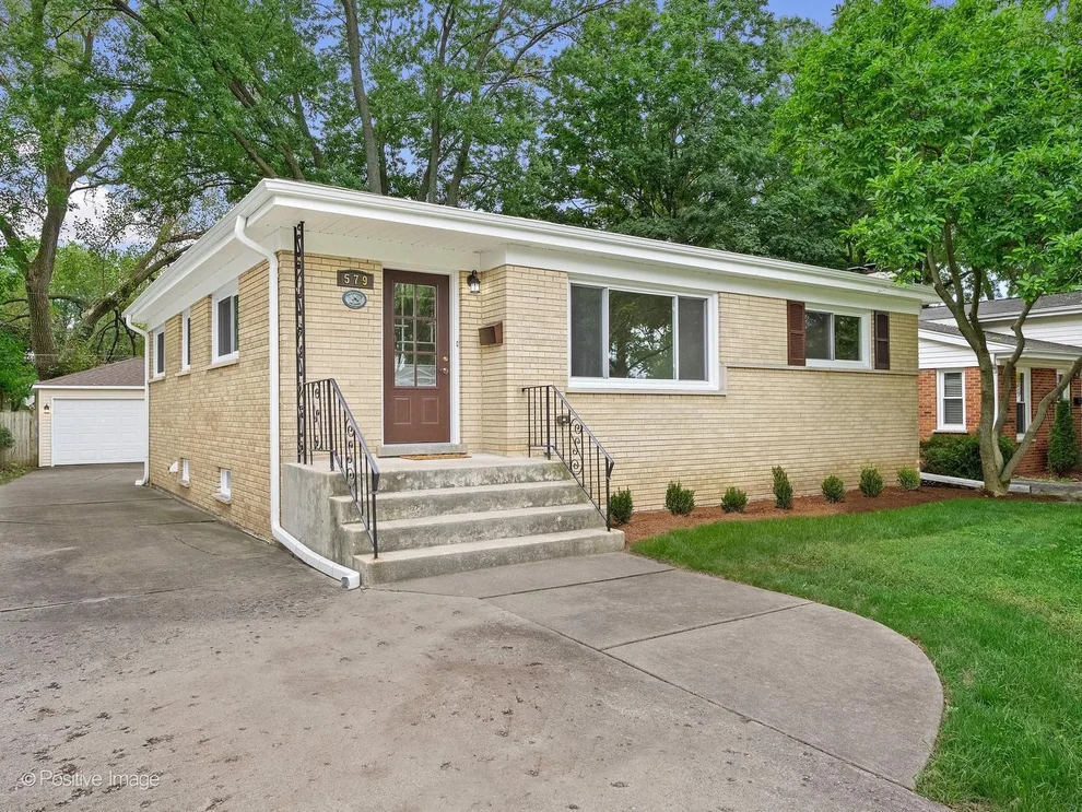 Unit for sale at 579 Dawes Avenue, Glen Ellyn, IL 60137