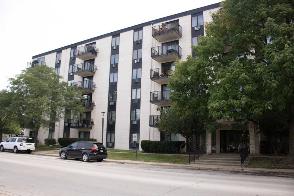 Unit for sale at 9701 N Dee Road, Niles, IL 60714