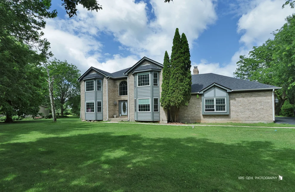 Unit for sale at 1509 N Denali Trail, McHenry, IL 60050