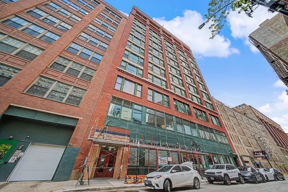 Unit for sale at 633 S Plymouth Court, Chicago, IL 60605