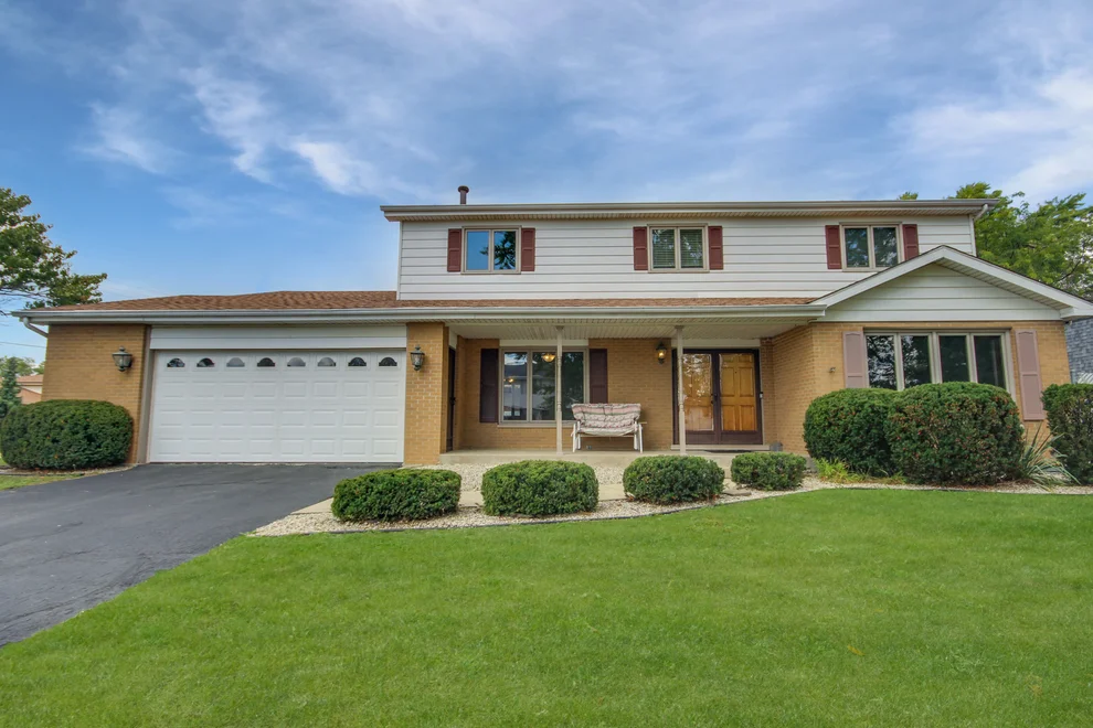 Unit for sale at 16909 Paxton Avenue, South Holland, IL 60473