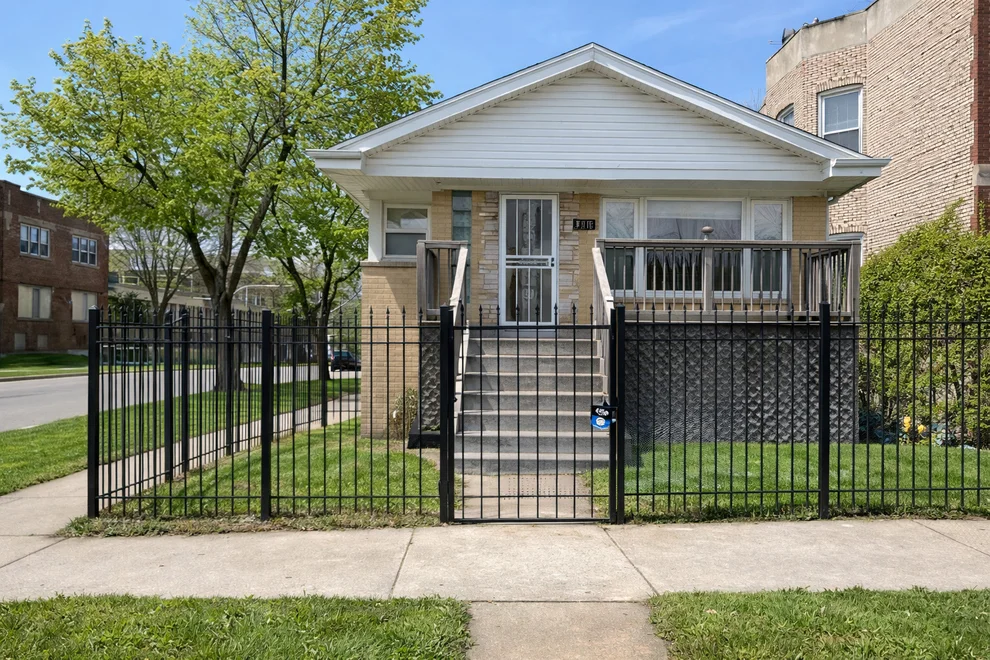 Unit for sale at 7758 S Burnham Avenue, Chicago, IL 60649