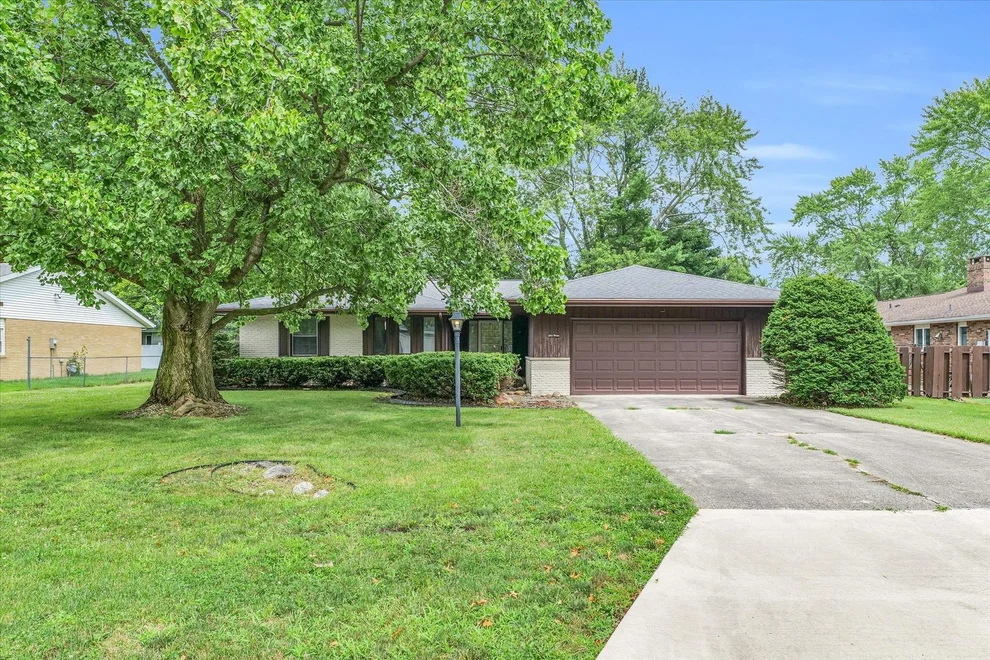 Unit for sale at 6 Brian Court W, Savoy, IL 61874