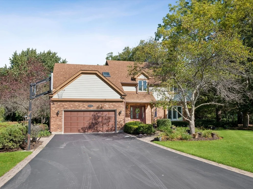 Unit for sale at 400 Bramble Lane, Deer Park, IL 60010