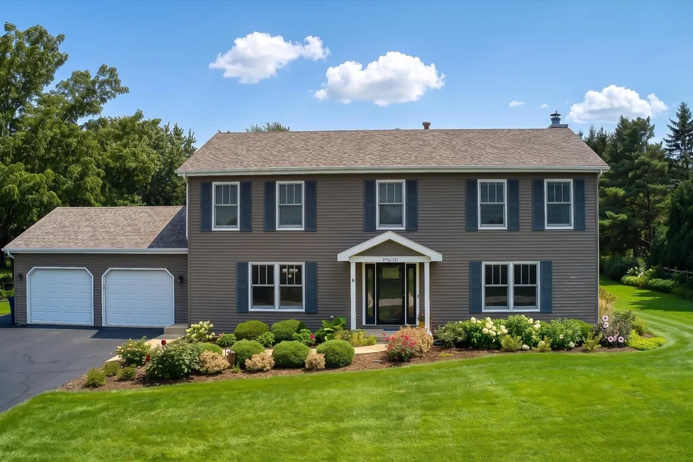 Unit for sale at 39W261 Hemlock Drive, St. Charles, IL 60175