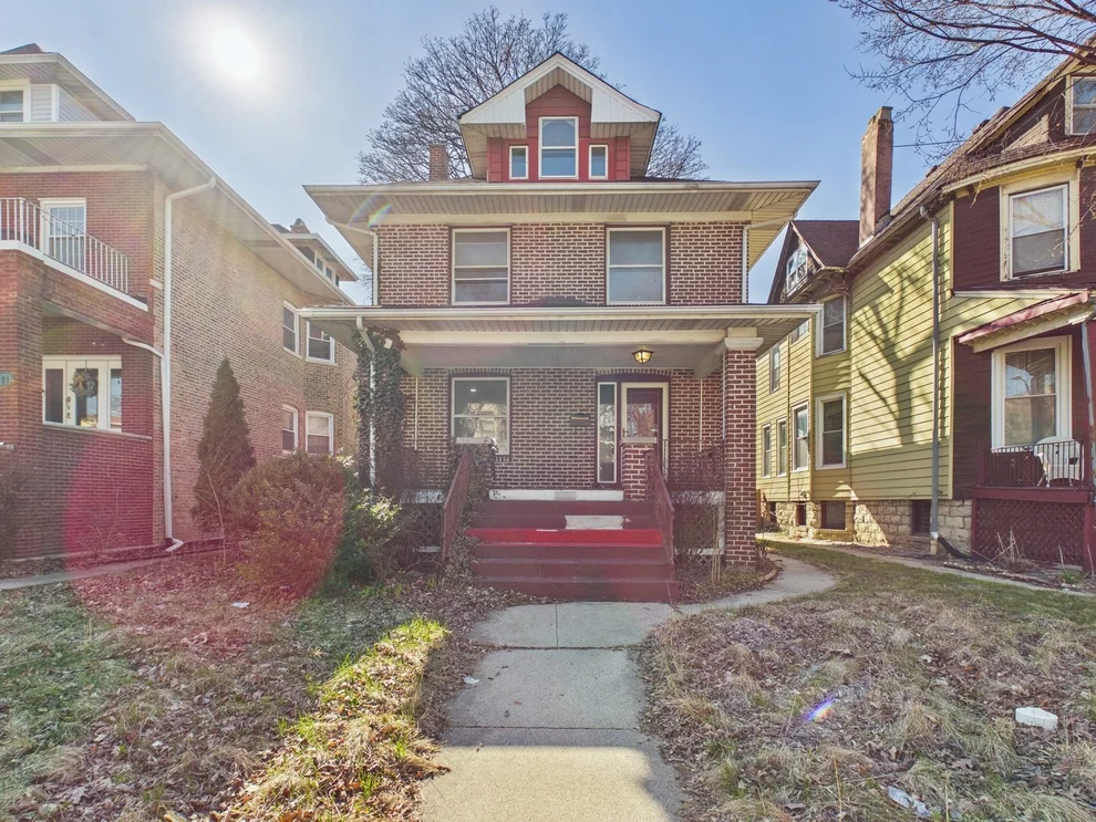 Unit for sale at 226 N Austin Boulevard, Oak Park, IL 60302