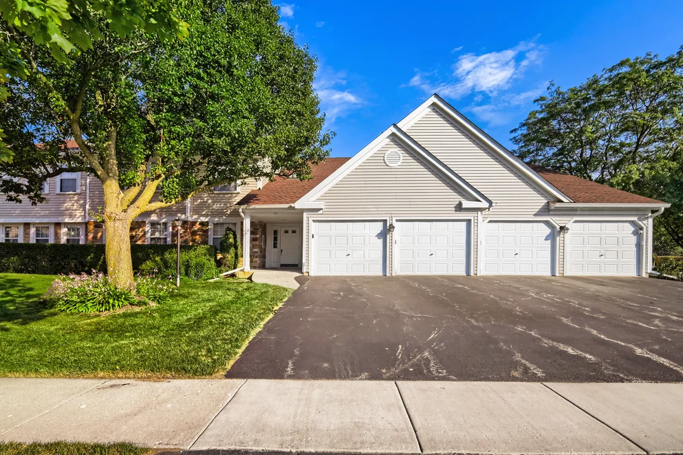 Unit for sale at 75 LARCH Court, Schaumburg, IL 60193
