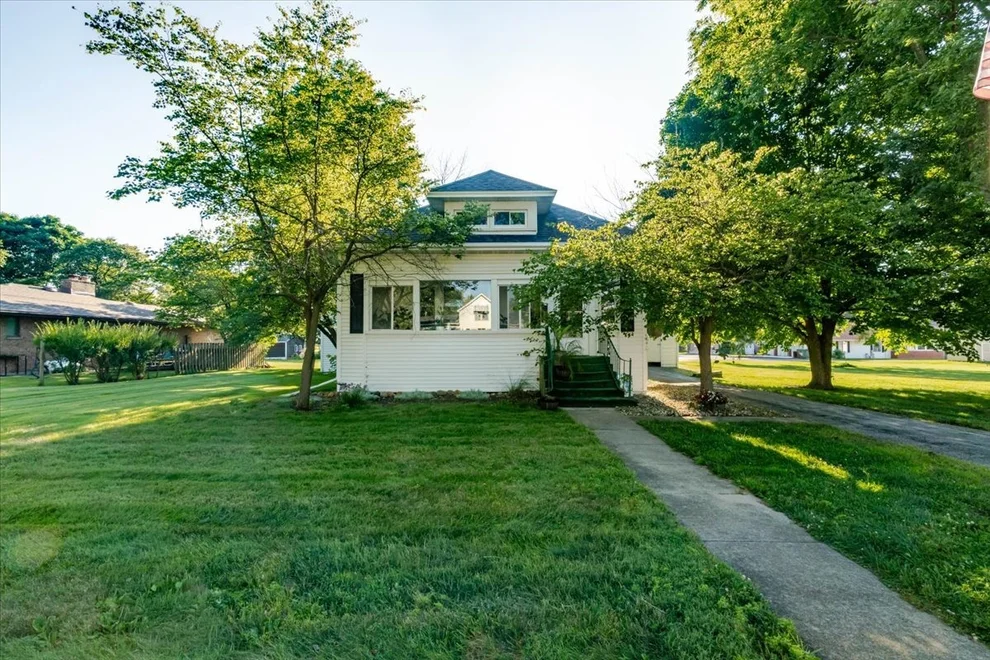 Unit for sale at 416 S Walnut Street, Wenona, IL 61377