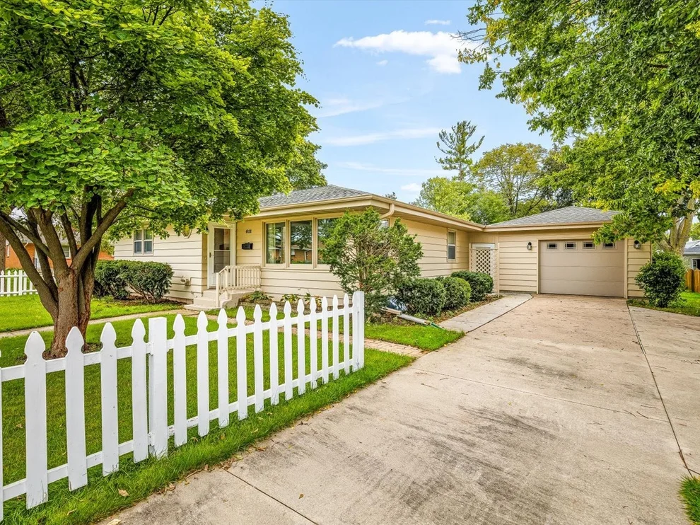 Unit for sale at 611 E 6th Street, Belvidere, IL 61008