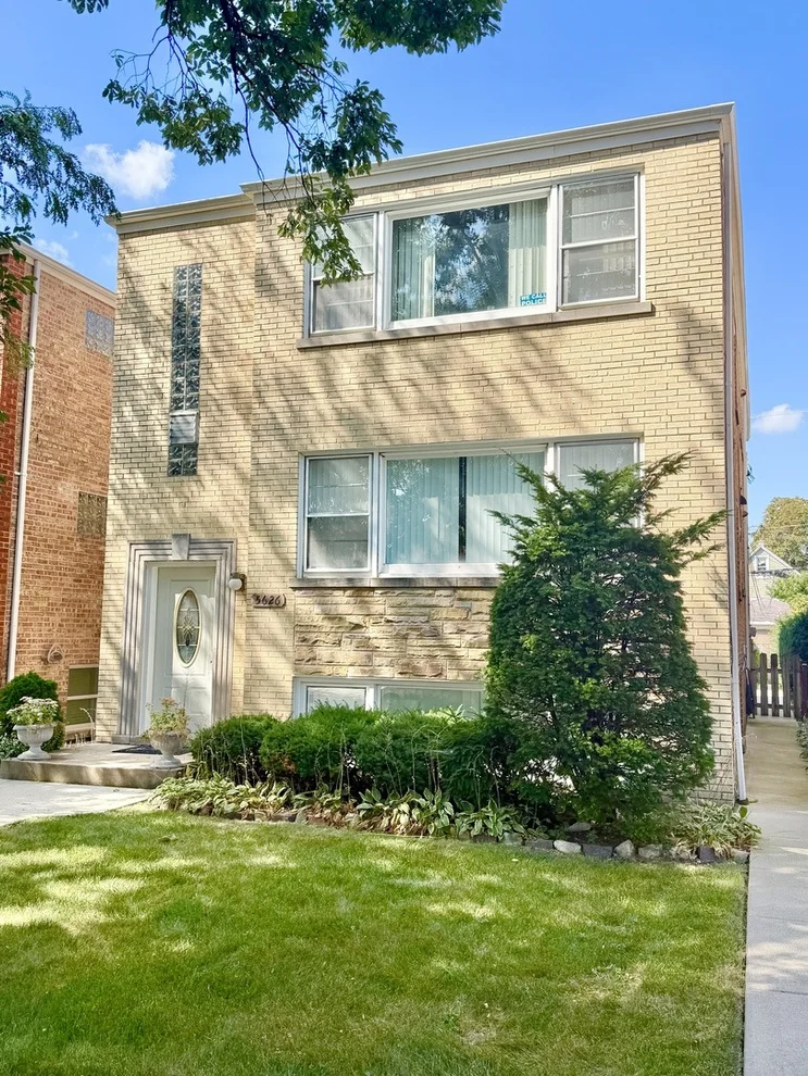 Unit for sale at 5626 N Central Avenue, Chicago, IL 60646