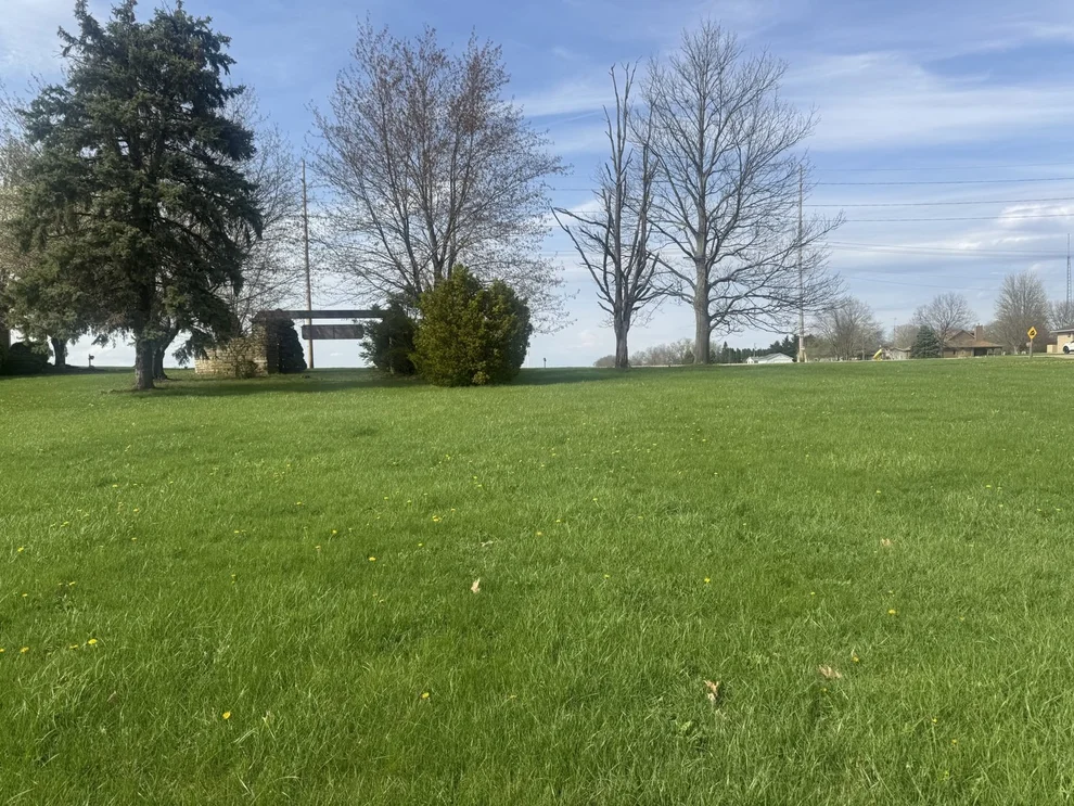 Unit for sale at 2853 N Richard Hallet Road, Utica, IL 61373