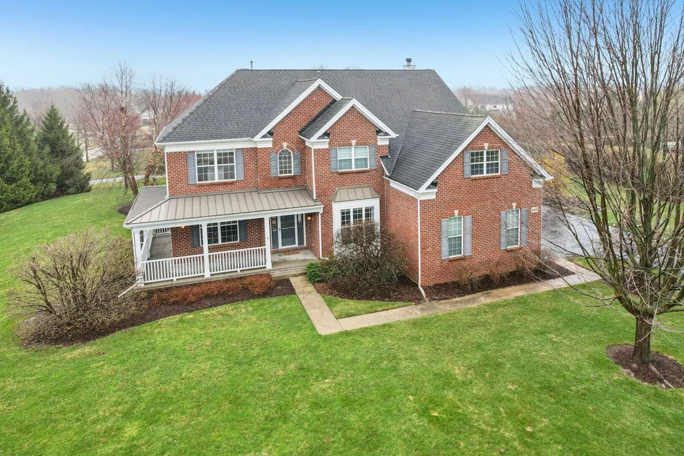 Unit for sale at 2415 Wembley Court, Gurnee, IL 60031