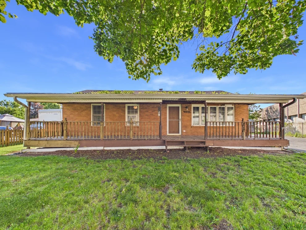 Unit for sale at 8133 S 85th Court, Justice, IL 60458