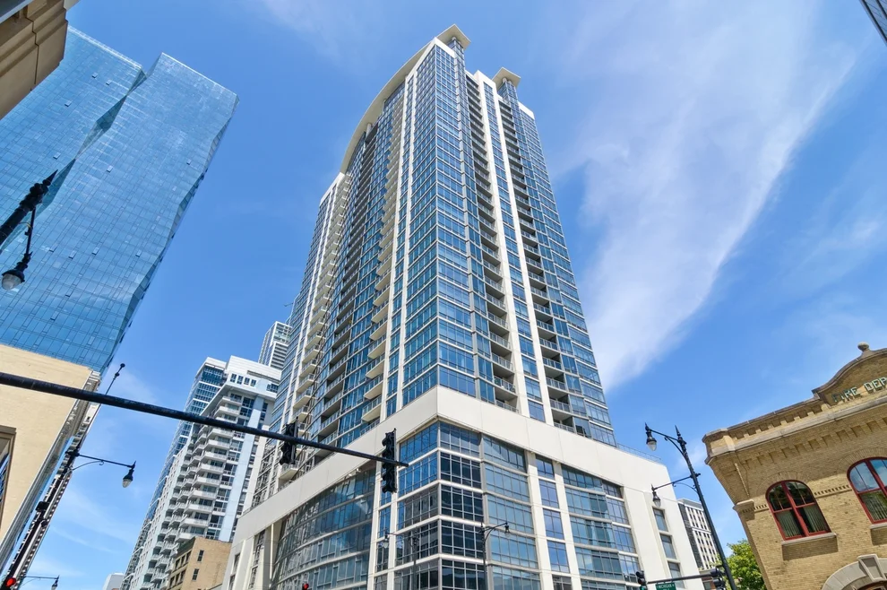 Unit for sale at 100 E 14th Street, Chicago, IL 60605
