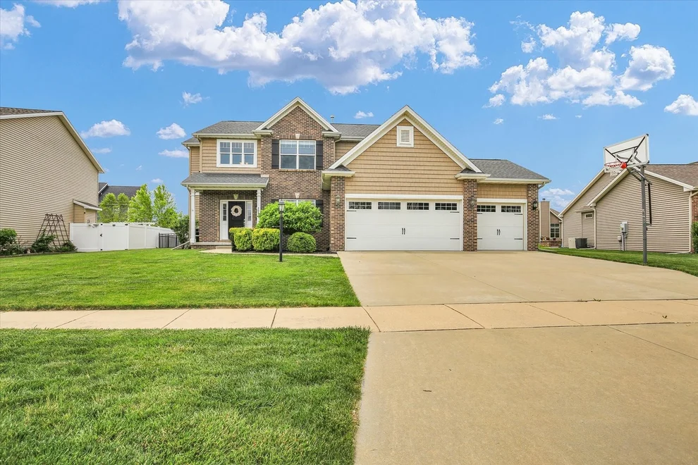 Unit for sale at 205 Independence Drive, Savoy, IL 61874