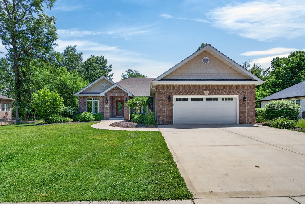 Unit for sale at 1057 Westwood Drive, Morris, IL 60450