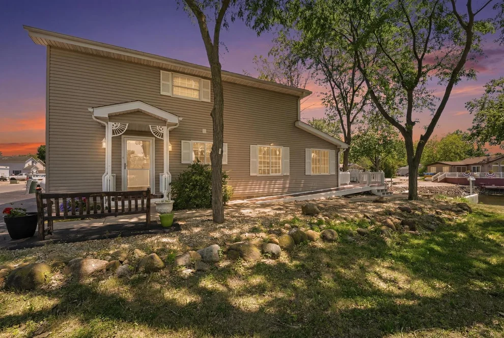 Unit for sale at 156 Fossil Cove Lane, Wilmington, IL 60481