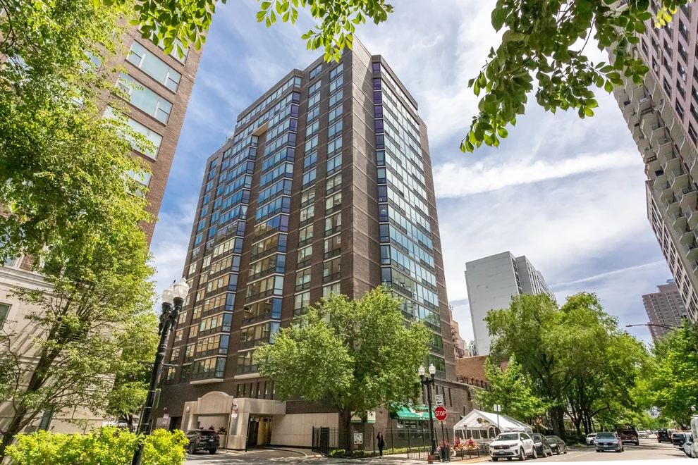 Unit for sale at 21 W Goethe Street, Chicago, IL 60610