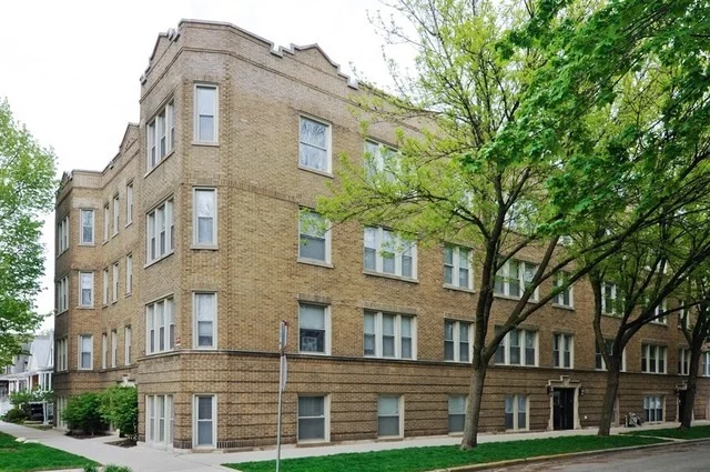 Unit for sale at 2152 W AINSLIE Street, Chicago, IL 60625