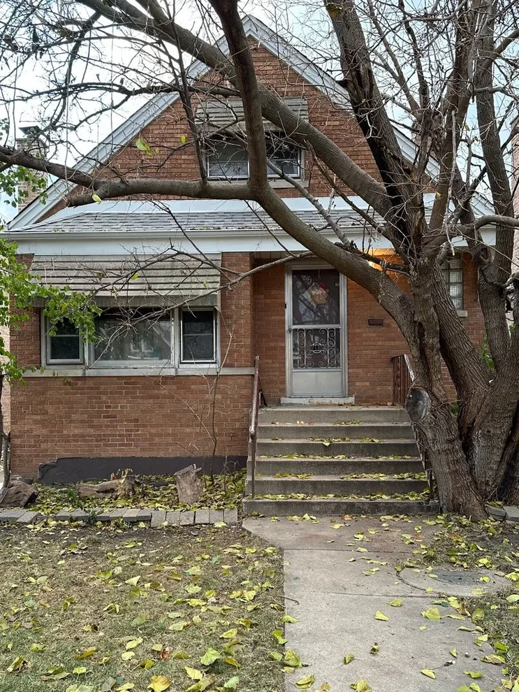 Unit for sale at 7130 S Christiana Avenue, Chicago, IL 60629