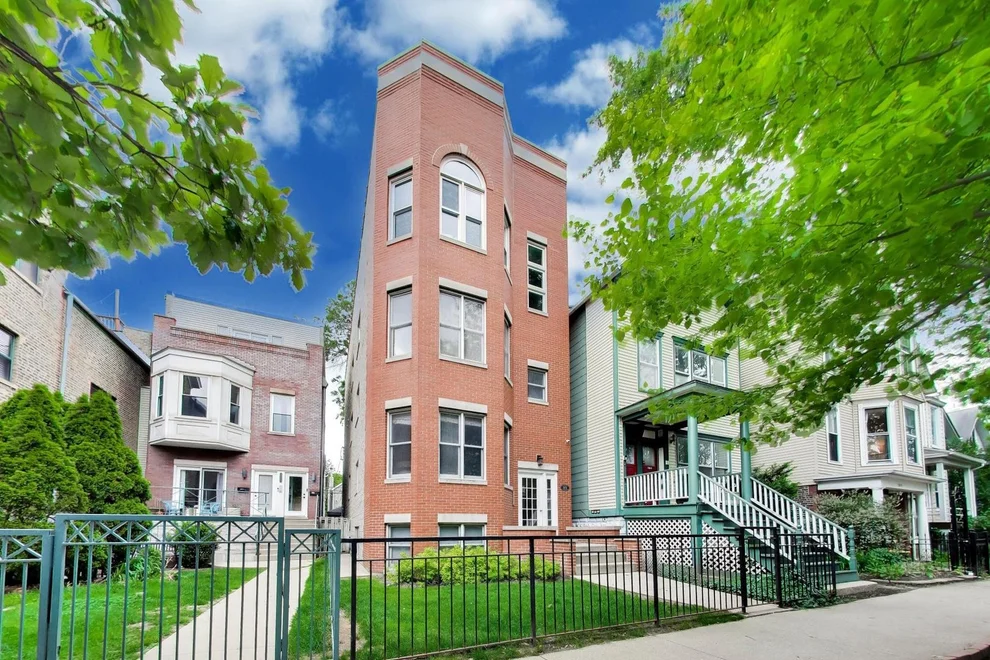 Unit for sale at 3051 N Clifton Avenue, Chicago, IL 60657