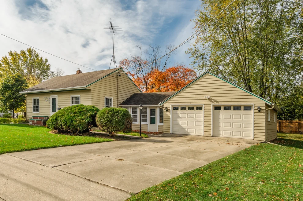Unit for sale at 520 S Ben Street, Plano, IL 60545