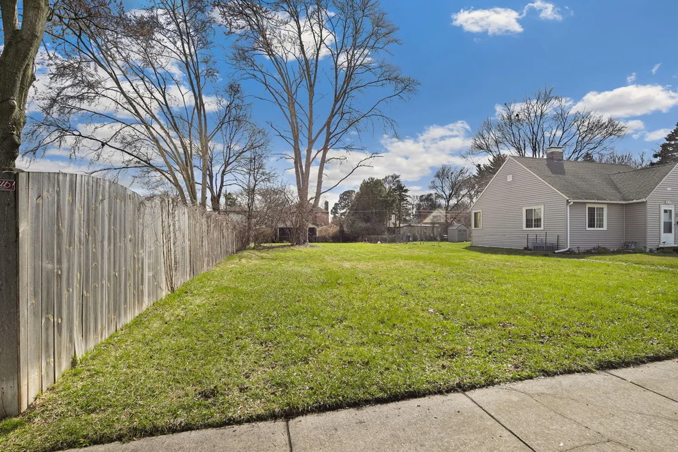 Unit for sale at 909 Highland Avenue, Waukegan, IL 60085