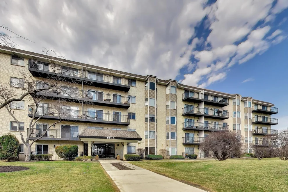 Unit for sale at 8640 Waukegan Road, Morton Grove, IL 60053
