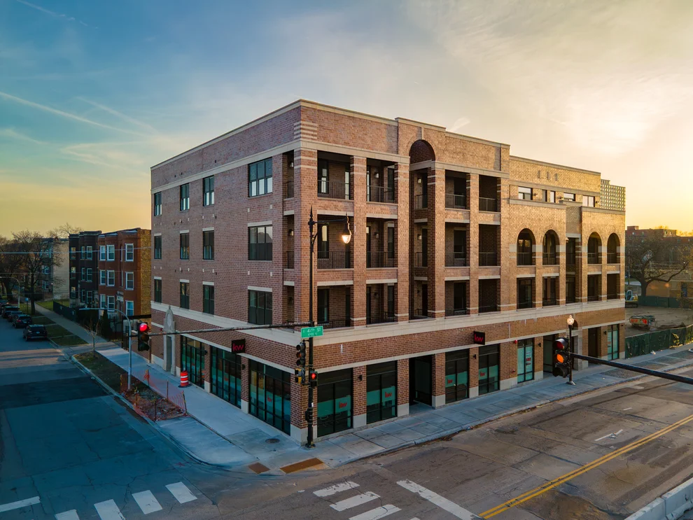Unit for sale at 551 E 47th Street, Chicago, IL 60615