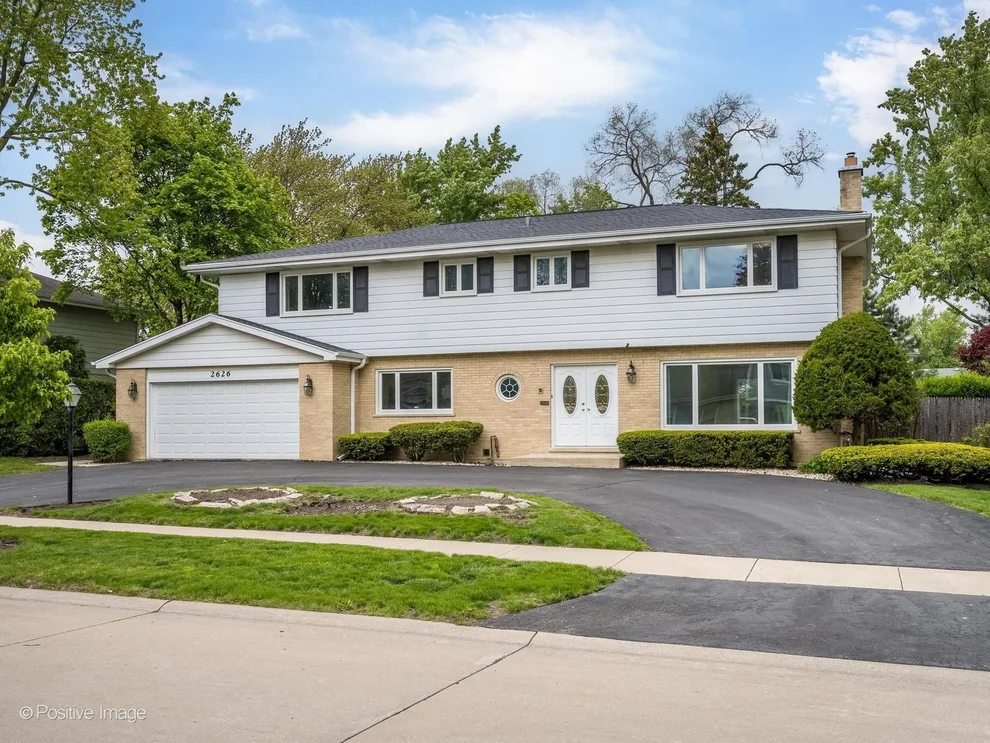 Unit for sale at 2626 Farnsworth Lane, Northbrook, IL 60062