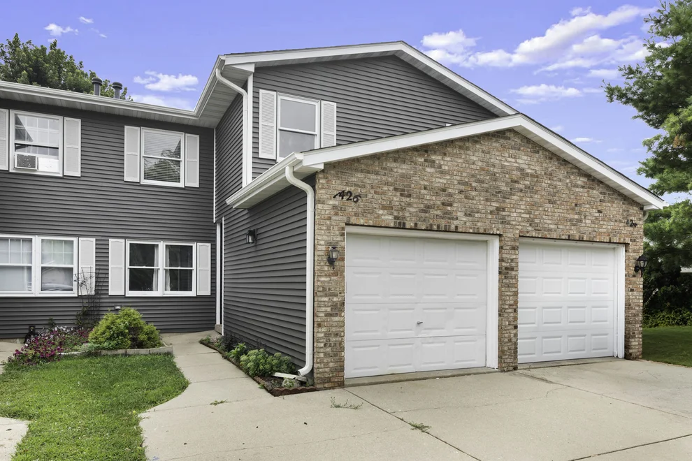 Unit for sale at 1426 Anthony Lane, Sandwich, IL 60548