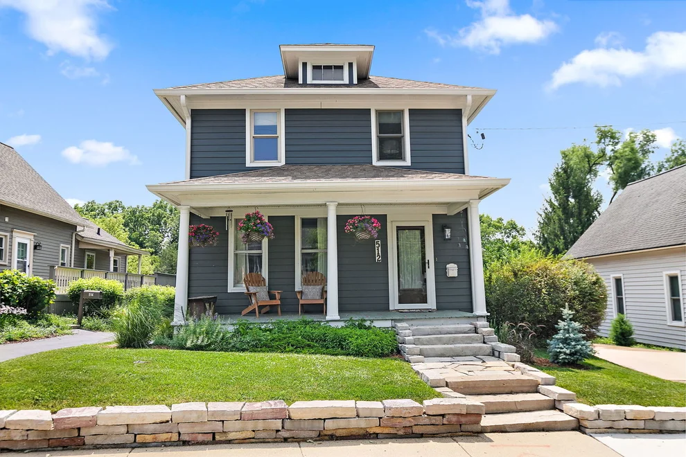 Unit for sale at 512 Barrington Avenue, East Dundee, IL 60118