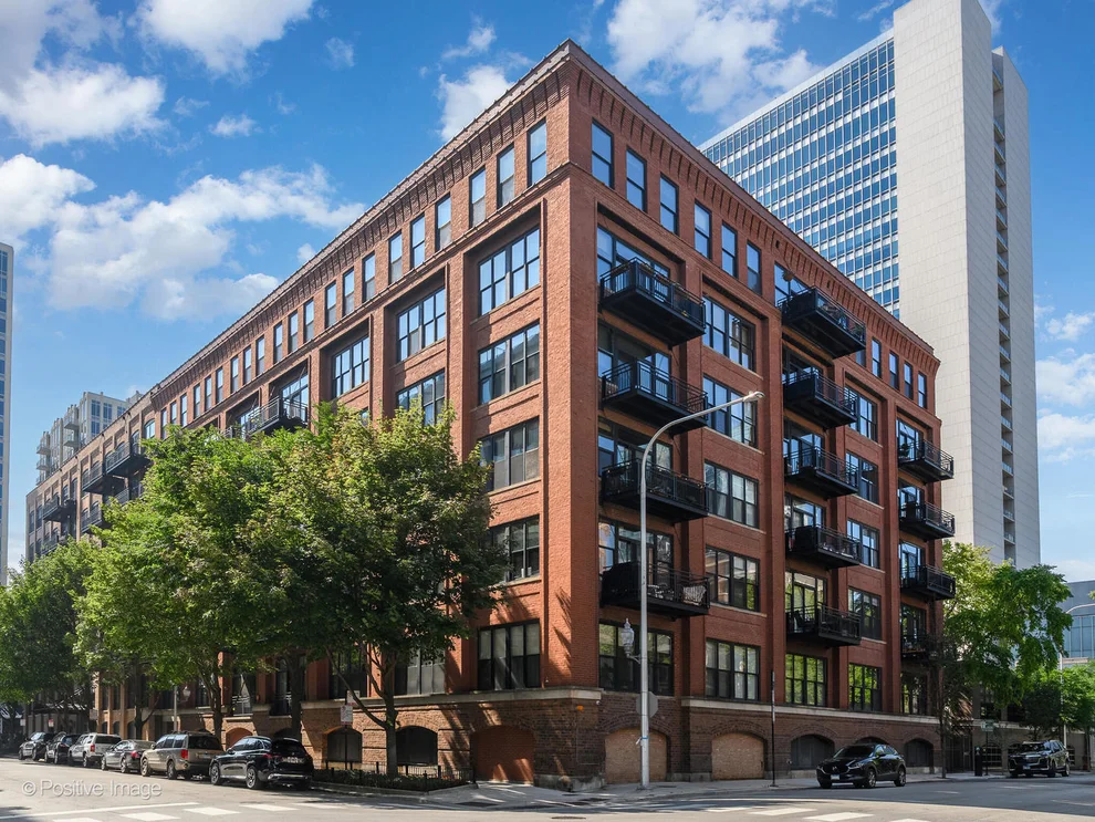 Unit for sale at 520 W Huron Street, Chicago, IL 60654